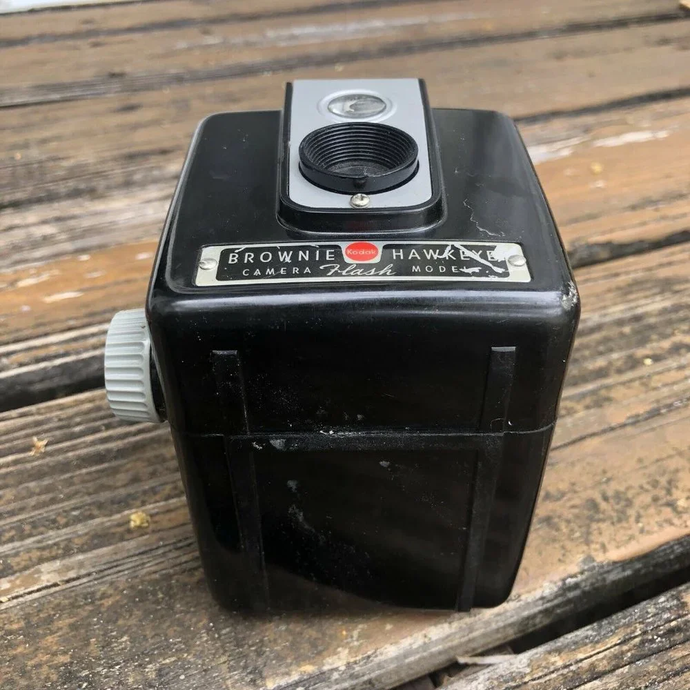 Kodak Brownie Hawkeye Camera Flash Model Black Silver Bakelite Vintage 50s